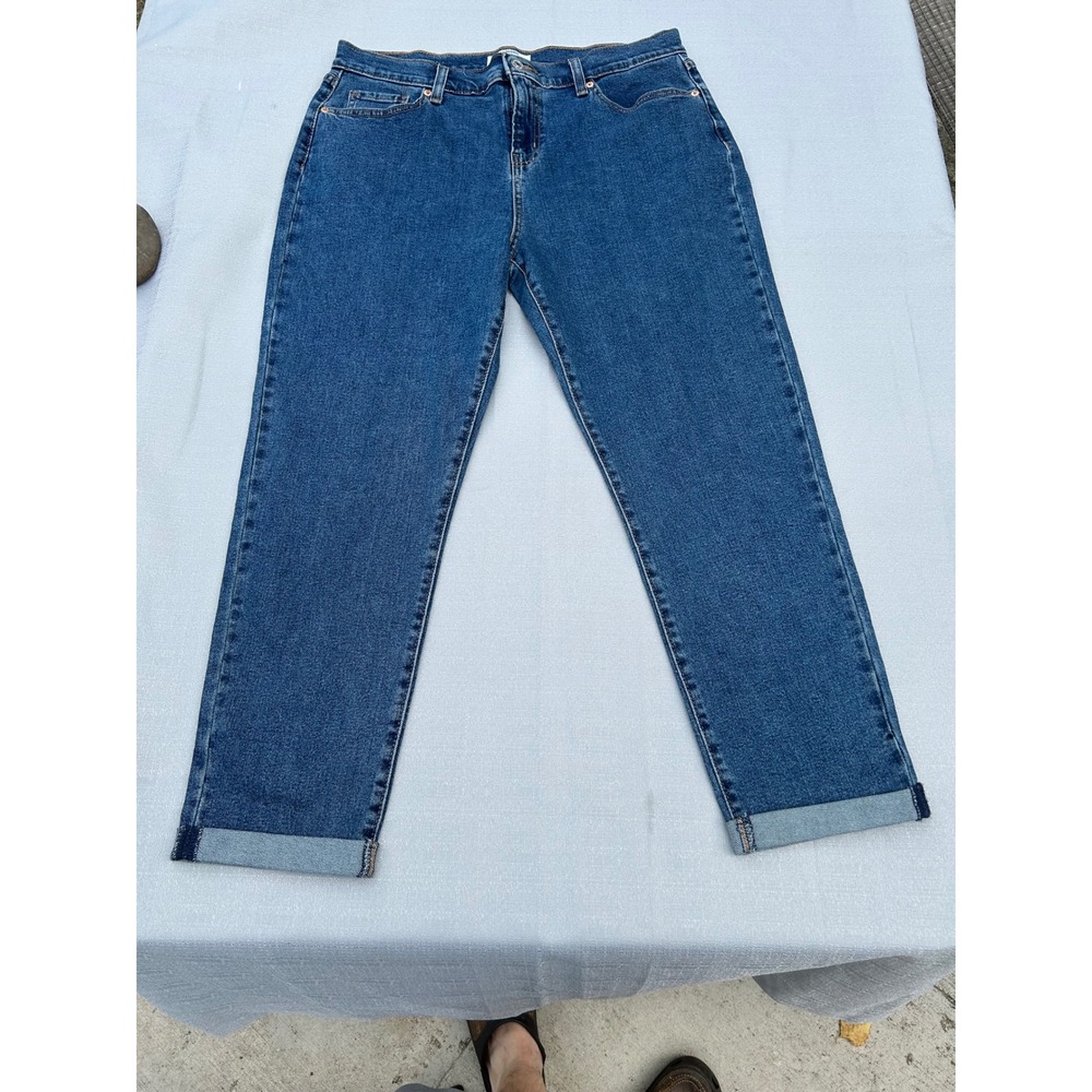Denizen from Levi's Women Boyfriend Jeans Size 8 W29 Blue Medium Wash Cuffed